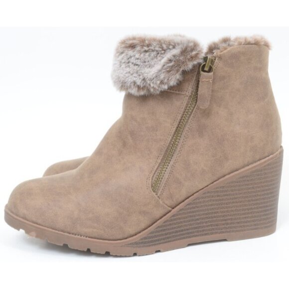 Lane Bryant Emma Women's 10 WIDE Faux Fur Trim & Suede Ankle Wedge Booties - Picture 5 of 9